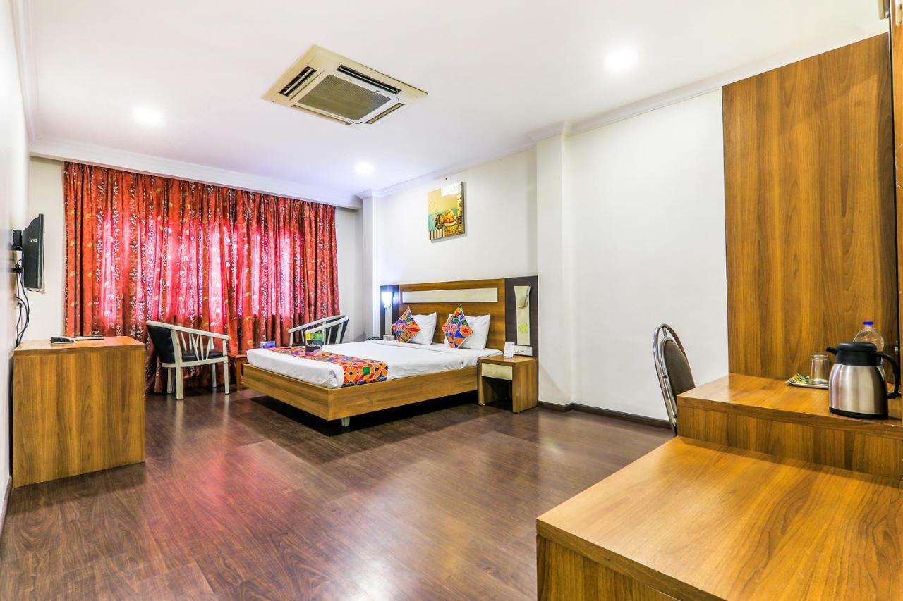 Fabhotel Royal Star Chennai Exterior foto